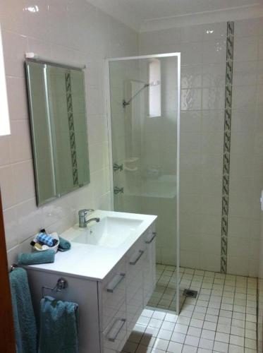 Bathroom in the Budget Double Room